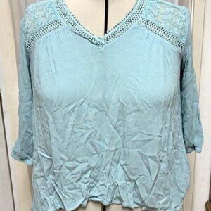 Studio Woman blue top. Size 1x.